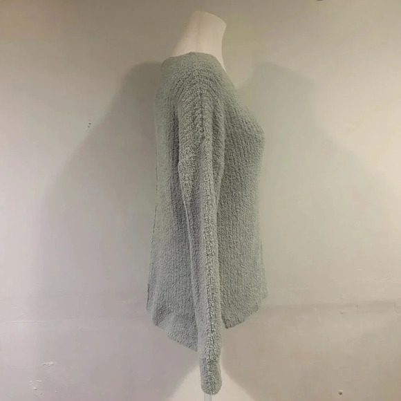 Cupcakes and Cashmere Sweater - Picture 2 of 11